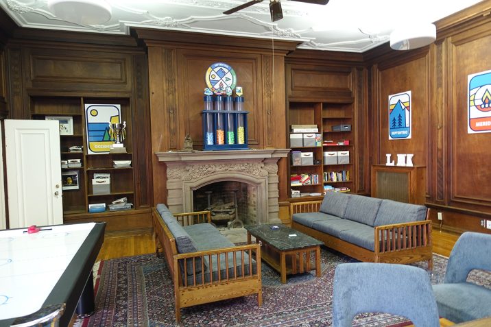 ４つのHouseが獲得したポイントは暖炉上のボールの数で分かる