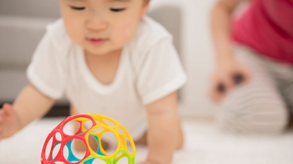 赤ちゃんの寝返りやハイハイが持つ科学的な意味 感覚統合とは何か