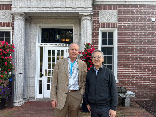 ハイスクールの新校長John Kerney先生と和久田